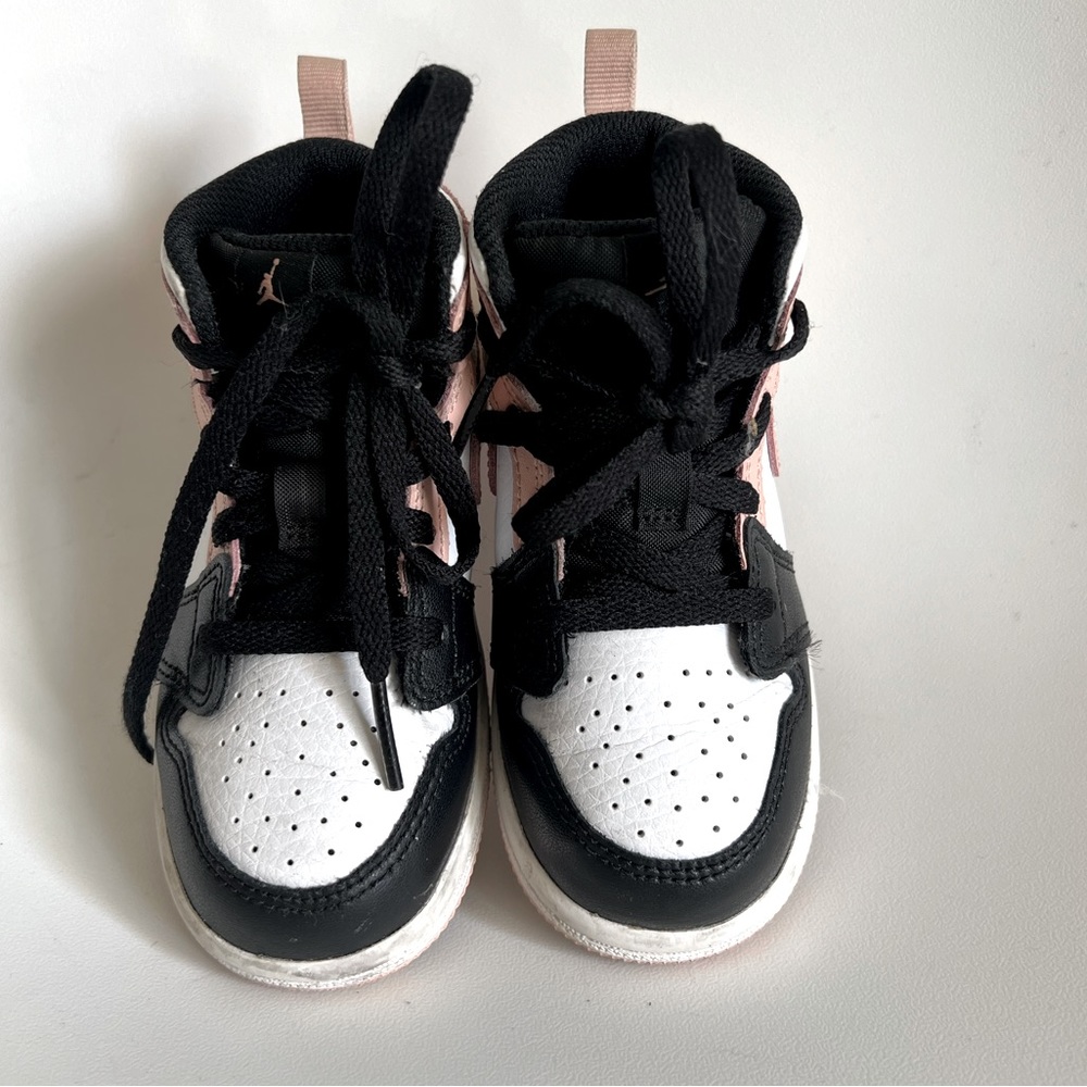 Nike mid top sneakers